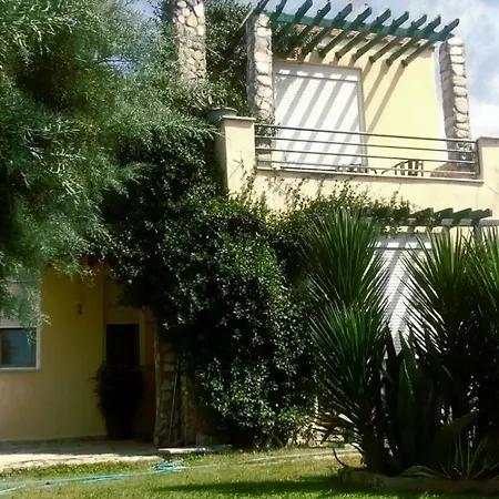 Seaside Green Maisonette Hébergement de vacances Karianí